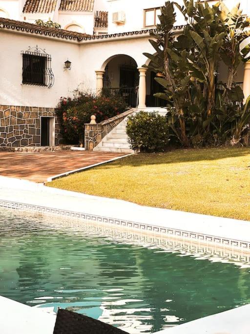 Villa Santa Cristina Cerca Del Mar Marbella Bagian luar foto
